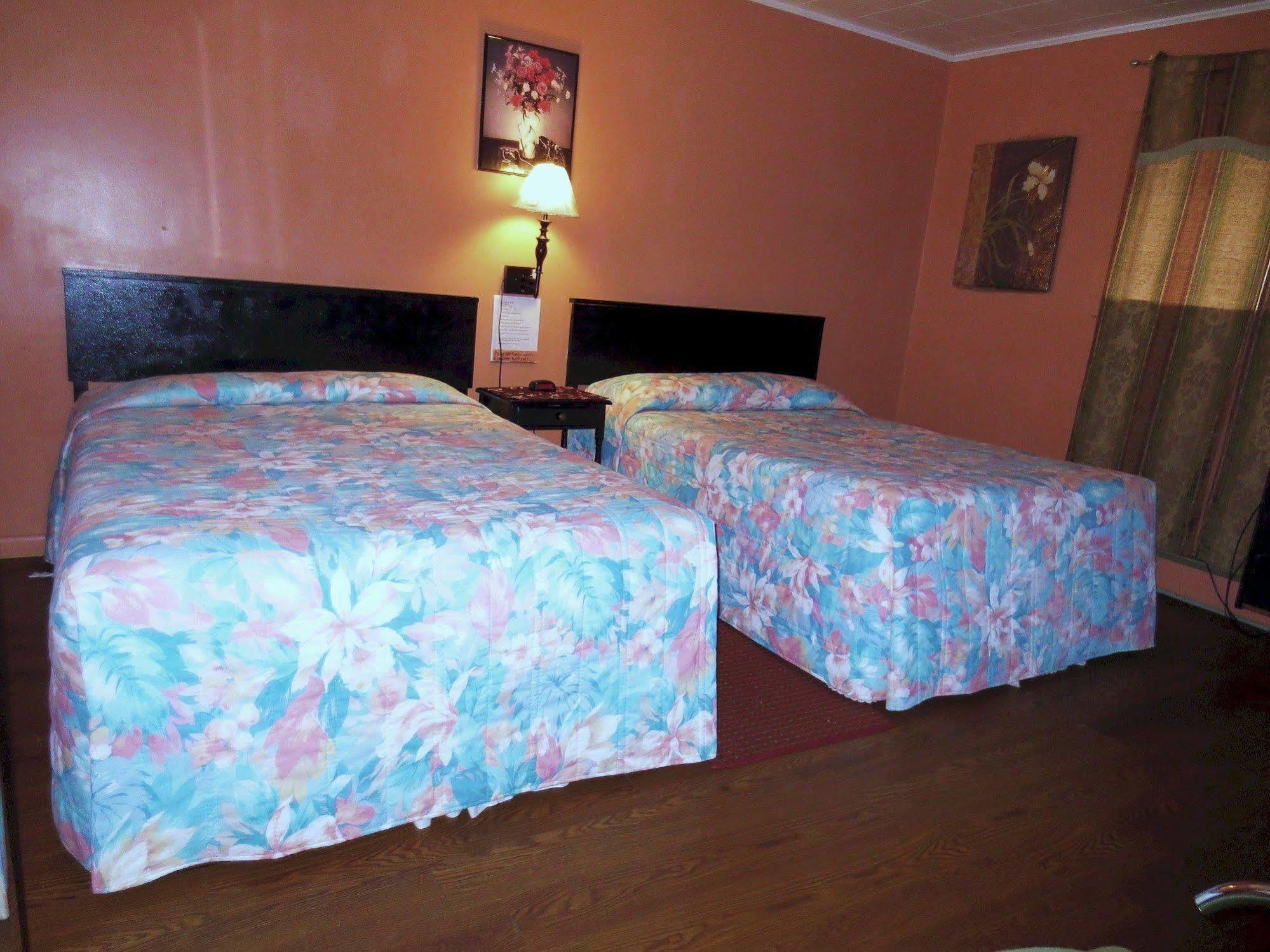 Four Seasons Motel Catskill Bagian luar foto