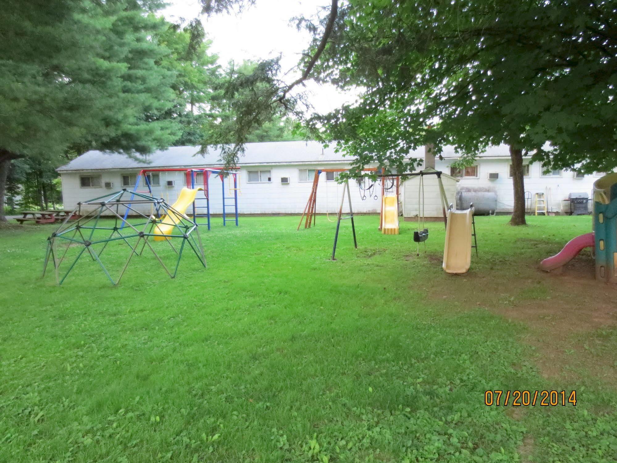 Four Seasons Motel Catskill Bagian luar foto