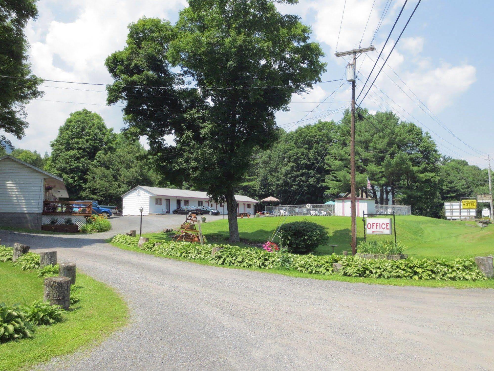 Four Seasons Motel Catskill Bagian luar foto