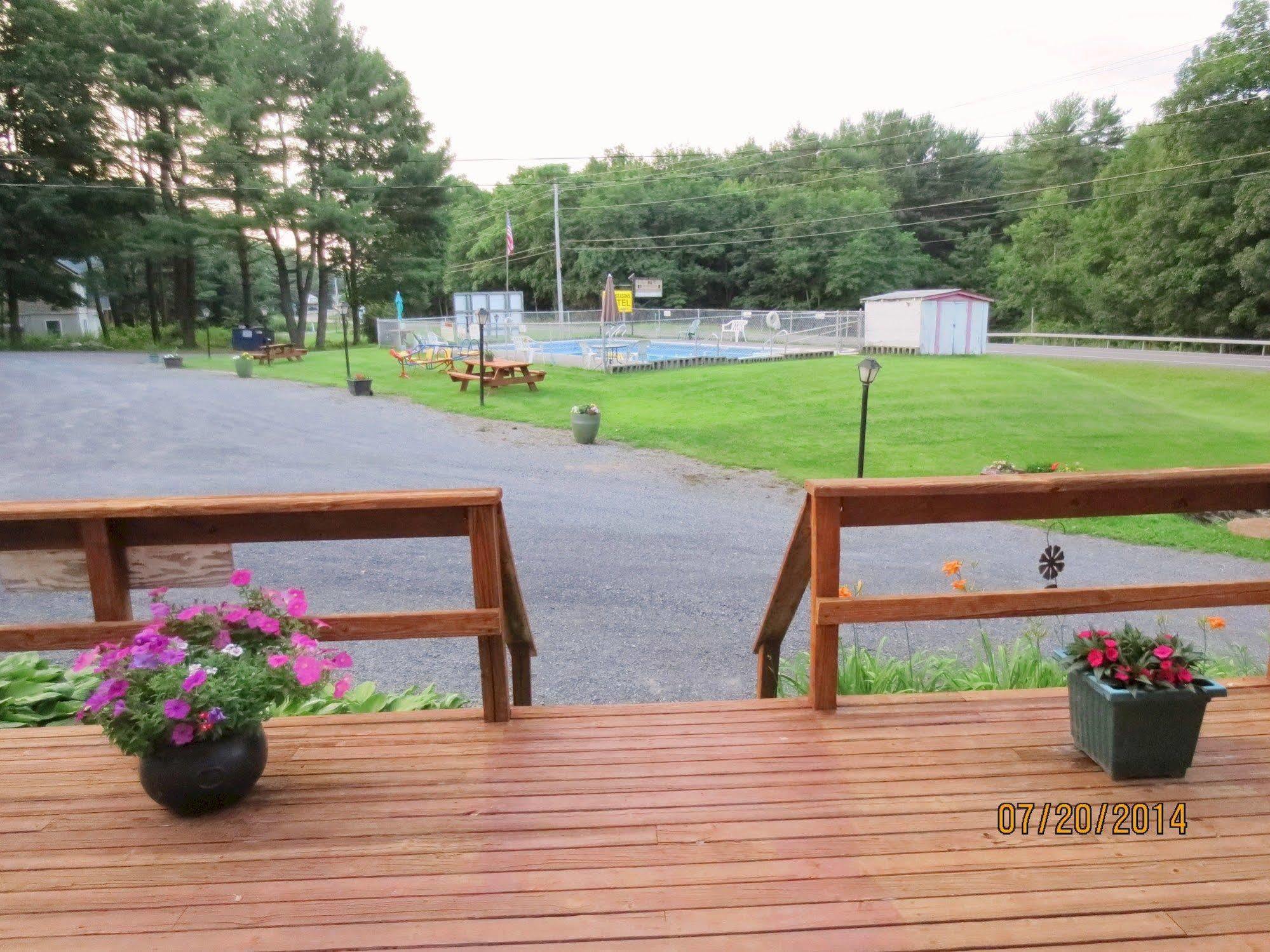 Four Seasons Motel Catskill Bagian luar foto